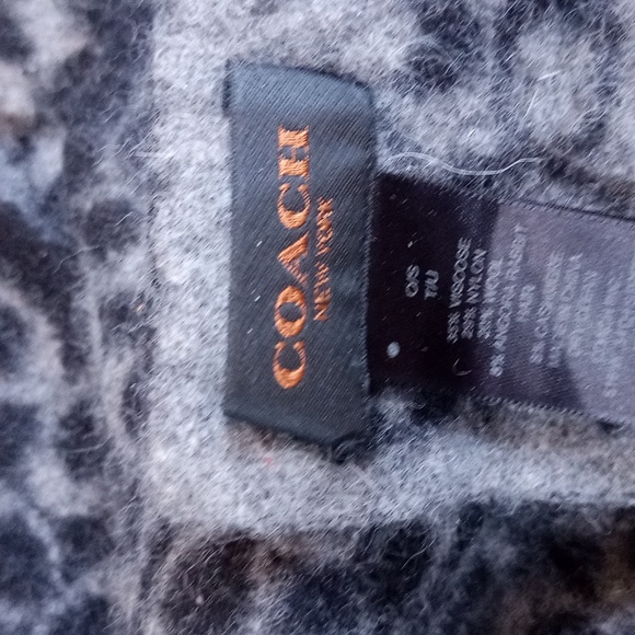 COACH C Pattern Wool Scarf - Picture 5 of 7